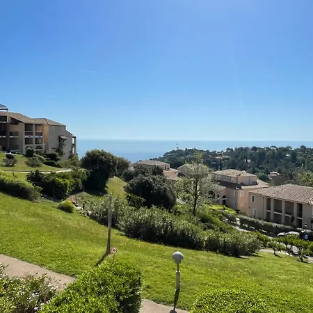 Cap Esterel - T2 Climatise Vue 4/5 Pers - Piscine - Parking * Saint-Raphaël
