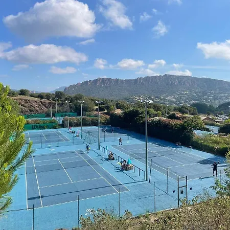 Cap Esterel - T2 Climatise Vue 4/5 Pers - Piscine - Parking شقة *