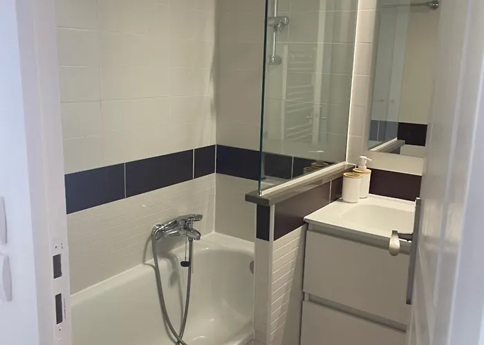 Cap Esterel - T2 Climatise Vue 4/5 Pers - Piscine - Parking شقة *