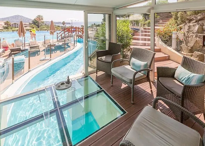 Apartamento Cap Esterel - T2 Climatise Vue 4/5 Pers - Piscine - Parking